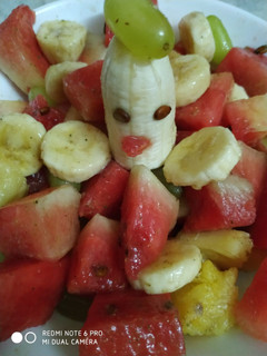 फ्रूट चाट (Fruit chaat recipe in hindi) रेसिपी मुख्य फोटो