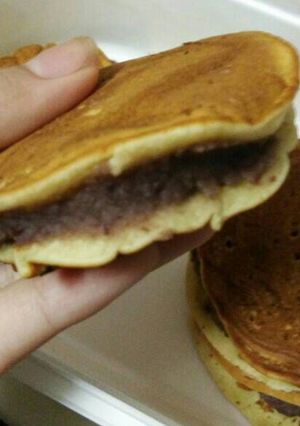 Hình của món Bánh Dorayaki, bánh Đô Rê Monnnn.