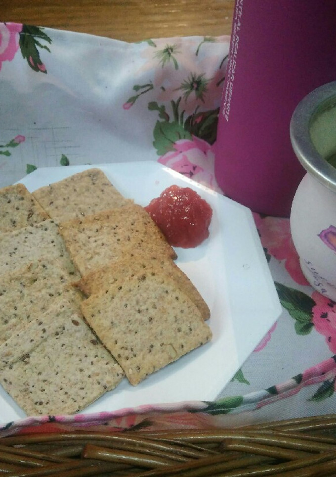Una foto de Crackers integrales con semillas