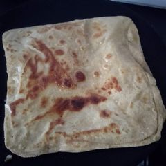 A picture of Crispy square paratha.