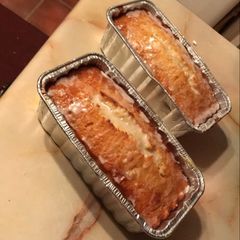 A picture of Lemon Pound Cake.