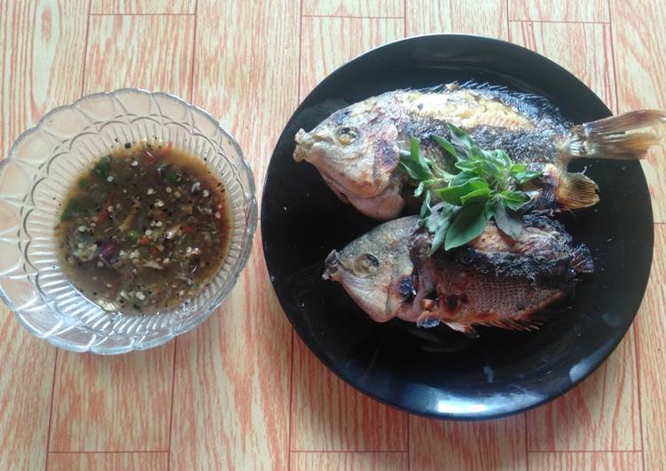 Bakar Ikan Tambak Sambal Asam Pedas