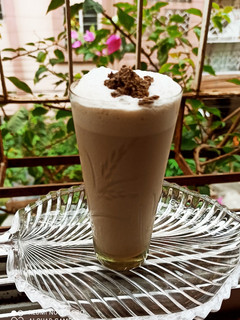 चॉकलेट मिल्क शेक (chocolate milk shake recipe in Hindi) रेसिपी मुख्य फोटो