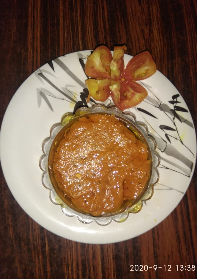 உடனடி தக்காளி ஊறுகாய் (ஆந்திரா ஸ்டைல்)(Ready made Tomato pickle Andhra style recipe in Tamil) செய்முறை முக்கிய புகைப்படம்