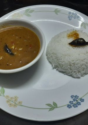 कुळथाची पिठी/ कुळथाचं पिठलं भात (Kulith Pithla Recipe In Marathi) रेसिपी चे मुख्य फोटो 