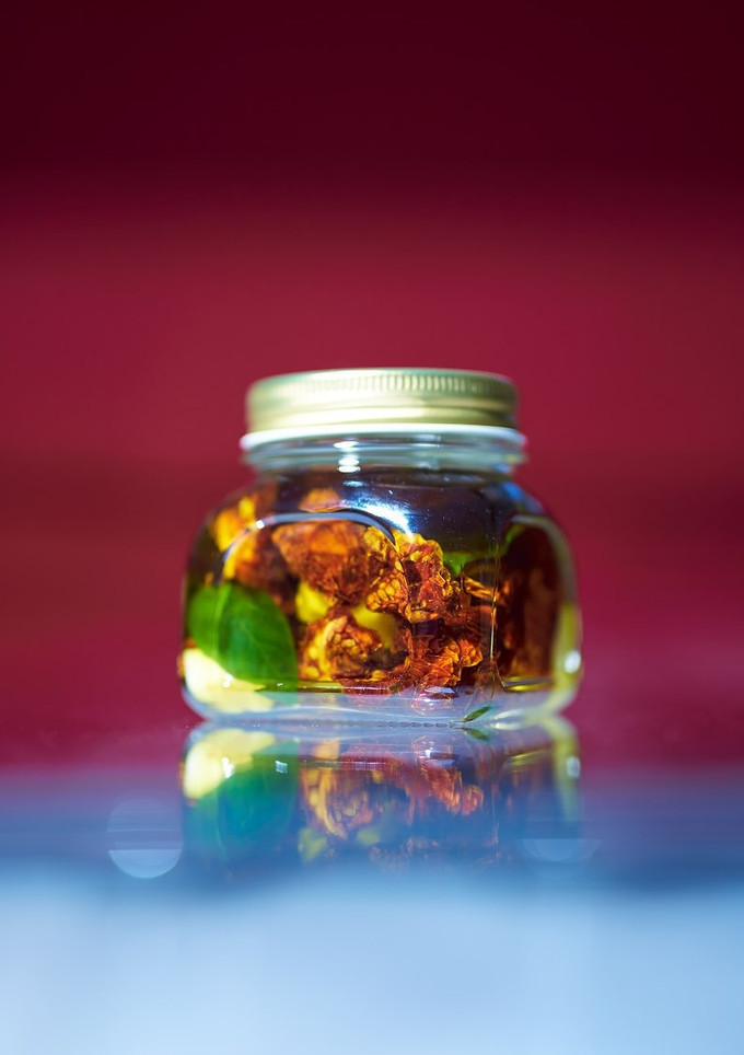 Una foto de Tomates secos hidratados en aceite de oliva virgen extra