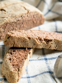 Gyors kenyér recept (glutén-, élesztő-, cukor- és tejmentes) recept fotója