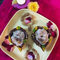 A picture of Rabri Vermiselli in Choco Mawa Diyas.