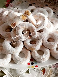 Une photo de Biscuits couronnes au miel