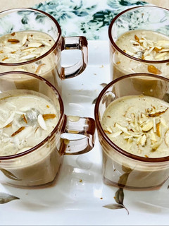 A picture of Dry fruits& nuts milkshake.