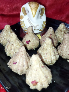 A picture of Rose flavour Tilgul Modak.