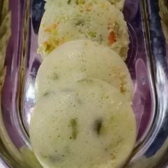 A picture of Veg idli.