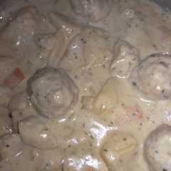 Foto principal de Albóndigas veganas con salsa de vino blanco 🥂
