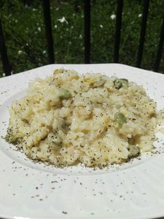 Una foto de Risotto de habas y espárragos