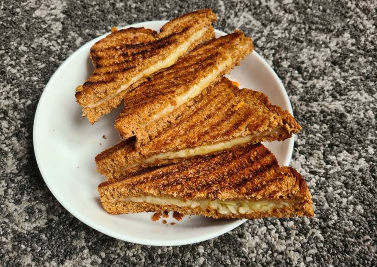 How to Prepare Speedy Gooey Grilled Cheese