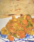 Naan bread and sauce
