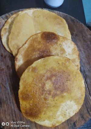 A picture of Ajwayan poori.