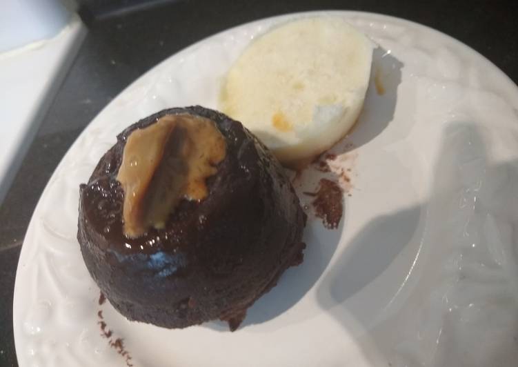 Bizcochuelo húmedo de chocolate al microondas sin tacc