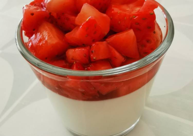 Panna cotta et fraises
