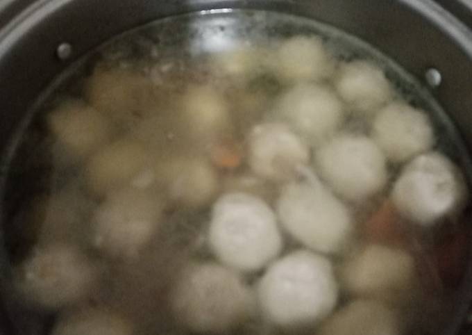 Ternyata begini loh! Resep praktis buat Sup bakso dan sayuran dijamin menggugah selera