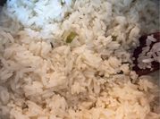 Una foto de arroz blanco