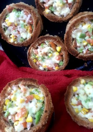 A picture of Disc bread pizza.