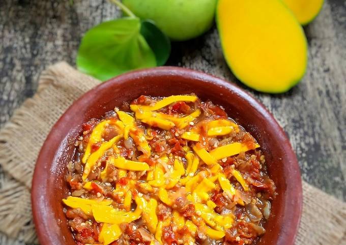 6 Bahan Bikin Sambal Mangga Ampalam yang Mudah - cookandrecipe.com
