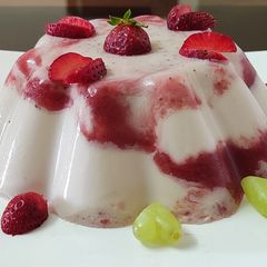 A picture of Strawberry souffle.