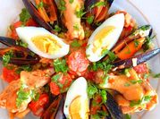 Una foto de paella marisco facil