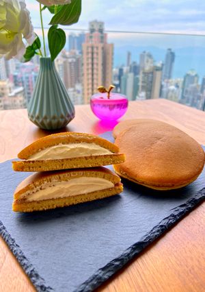 A picture of Custard Cream Dorayaki.