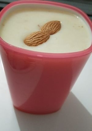 A picture of Mango shake.