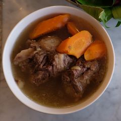 A picture of Oxtail Soup.