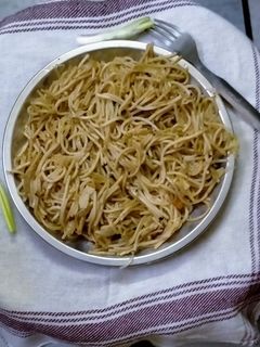 नूडल्स (noodles recipe in Hindi) रेसिपी मुख्य फोटो