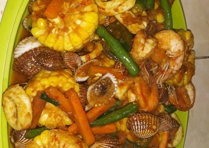 Resep Seafood Mix Sayuran Saus Padang Oleh Erna Riyanti - Cookpad