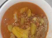 Una foto de poroto con carne