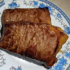A picture of Pan fried beef.