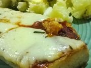 Una foto de matambre a la pizza carne