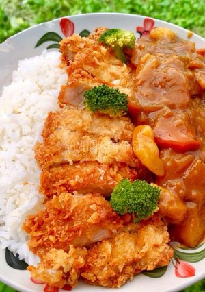 รูปของ ✿ ข้าวแกงกะหรี่~หมูทอด ✿