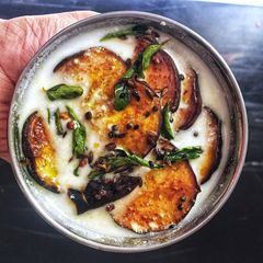 A picture of Dahi baingan.