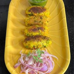 A picture of Idli Kebab (leftover ka makeover).
