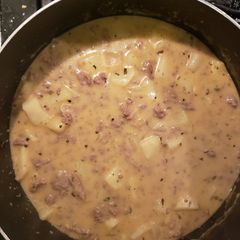 A picture of Cheeseburger soup.