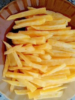 A picture of French fries🍟.
