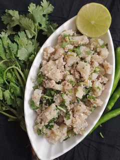 કાચા કેળા નું સલાડ (Raw Banana Salad Recipe In Gujarati) રેસીપી મુખ્ય ફોટો