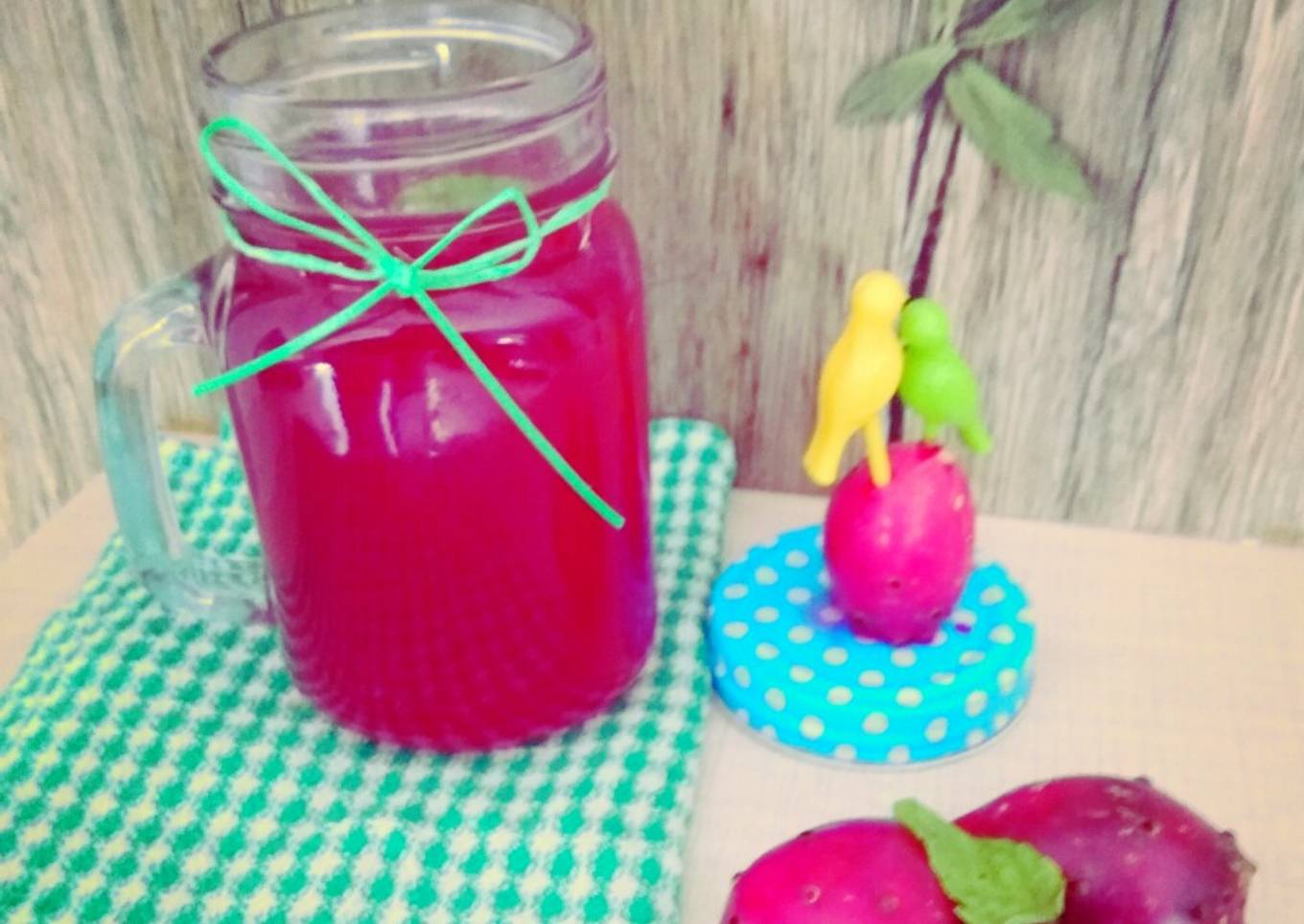 Prickly pear fruit juice