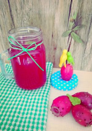 A picture of Prickly pear fruit juice.