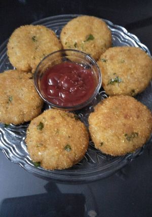 A picture of Poha aalu cutlets.