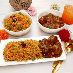 A picture of Vegetable Manchurian.