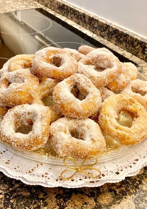 Una foto de Rosquillas de naranja (Orange donuts)