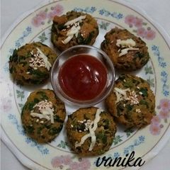 A picture of Methi muthias.