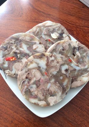 Hình của món Giò thủ cho ngày tết sum vầy.